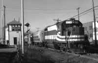 GP38-2-275-Parlor-Car-Train-East-PD-Patchogue-1-7-90 (Keller).jpg (96556 bytes)