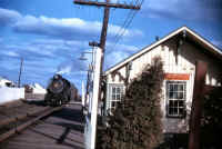 H10s-108-Freight-West-Past-Southold-12-1954.jpg (92929 bytes)