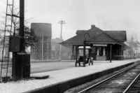 Station-Hicksville-Water Tower-1910.jpg (71258 bytes)
