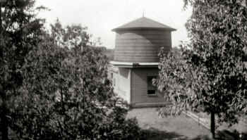 Water Tower - Pump House-Manorville-6-1904.jpg (97427 bytes)