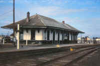 Greenport-Station_viewNE_1968.jpg (59352 bytes)