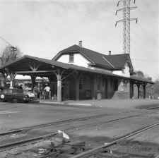 Station-Roslyn - 1966 (D. Keller).jpg (148785 bytes)